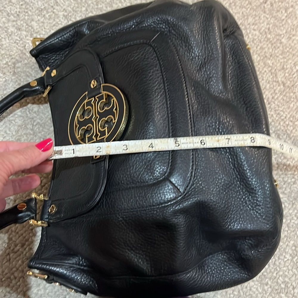 Tory Burch Leather Amanda Classic Hobo Bag - Picture 11 of 11